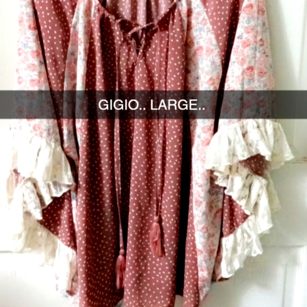 GIGIO size large ruffle top